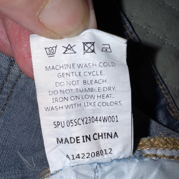 Bloomchic Denim plus size Women's Shorts. Size 26. GUC. - Picture 6 of 6